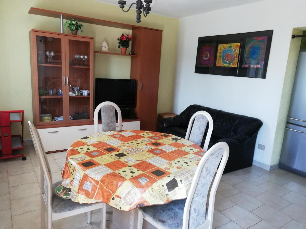 Appartamento Giardino Porto Valtravaglia Esterno foto