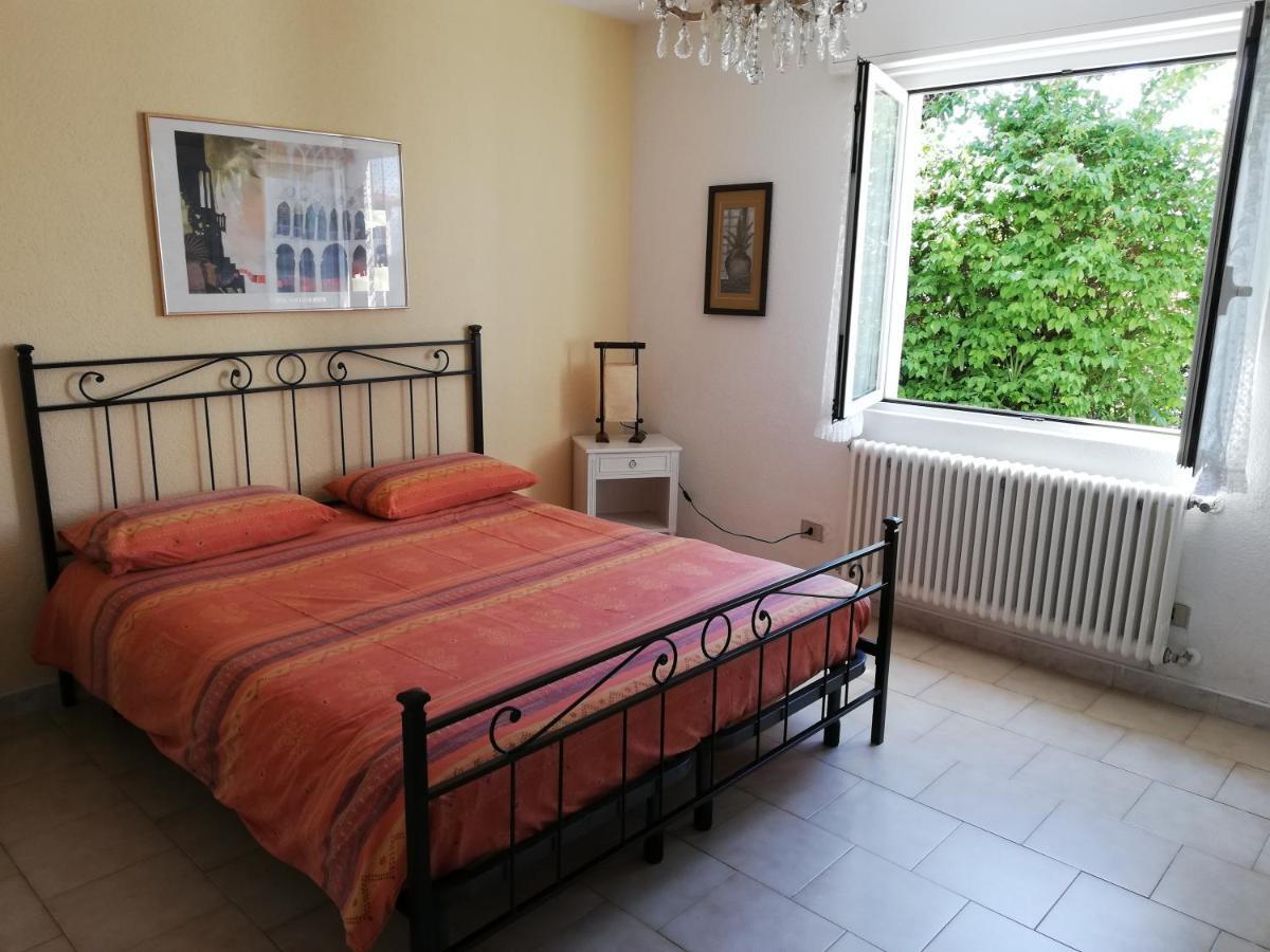 Appartamento Giardino Porto Valtravaglia Esterno foto