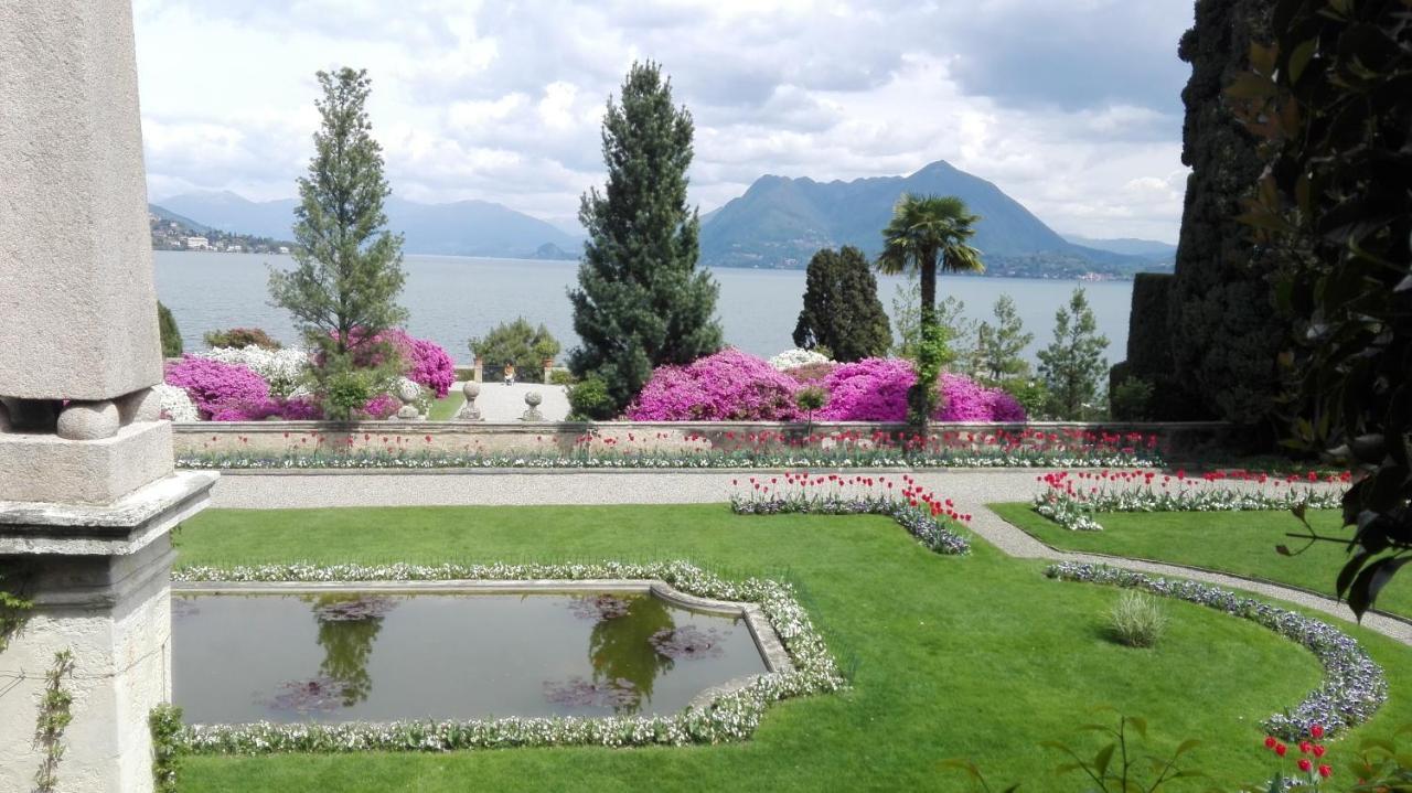 Appartamento Giardino Porto Valtravaglia Esterno foto