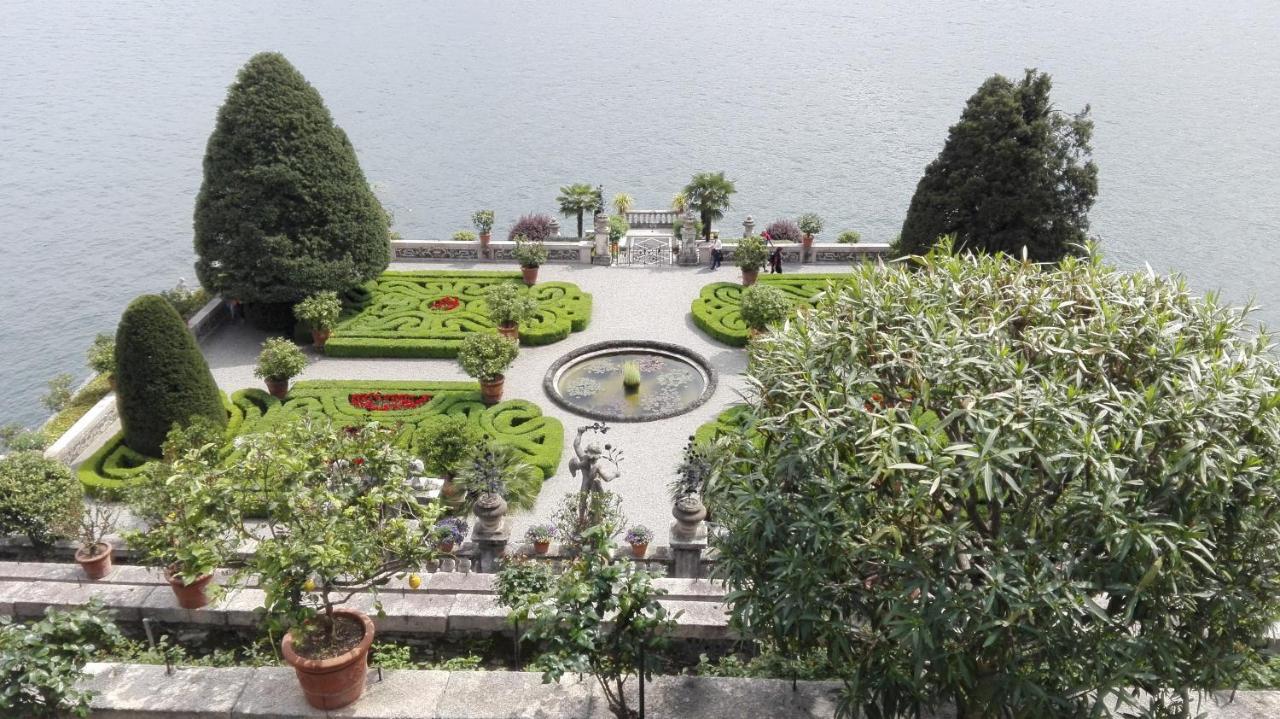 Appartamento Giardino Porto Valtravaglia Esterno foto