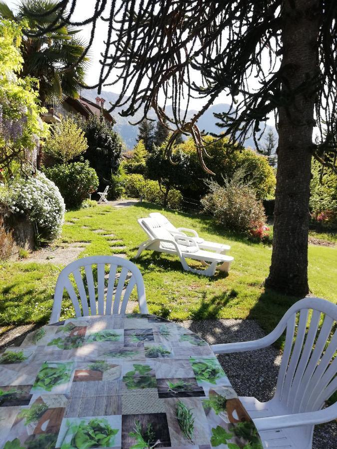 Appartamento Giardino Porto Valtravaglia Esterno foto